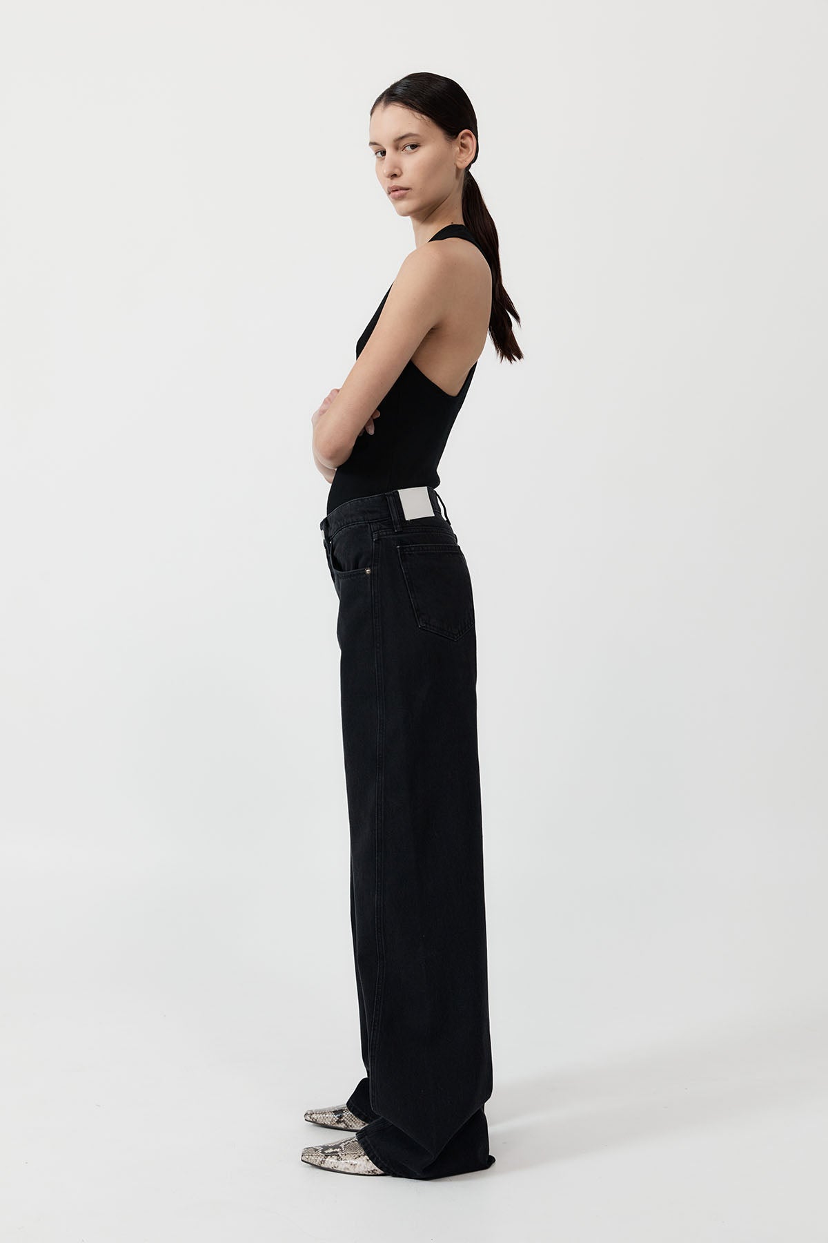 Low Rise Jeans - Washed Black