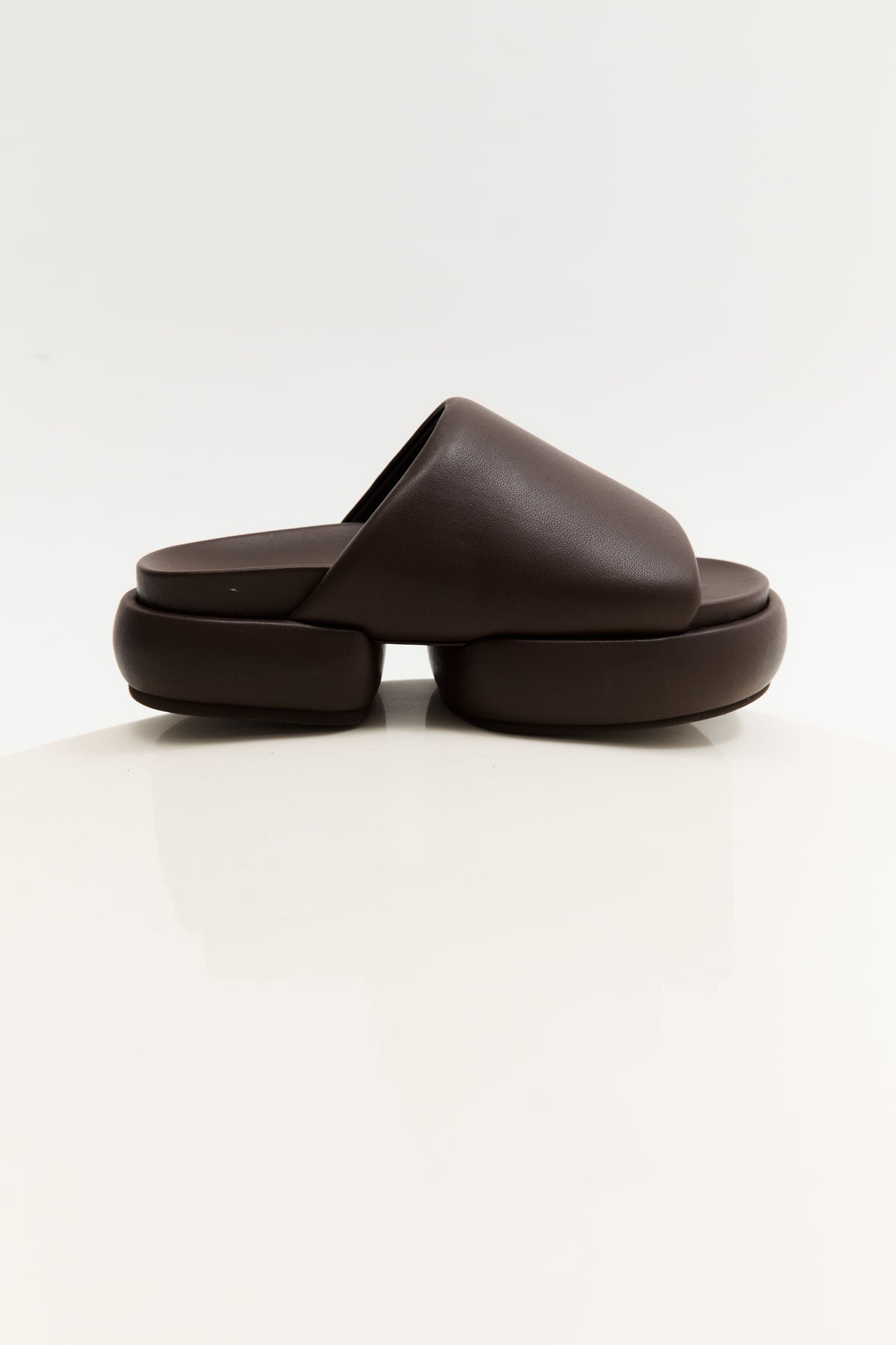 Minimal Pillow Slides - Chocolate