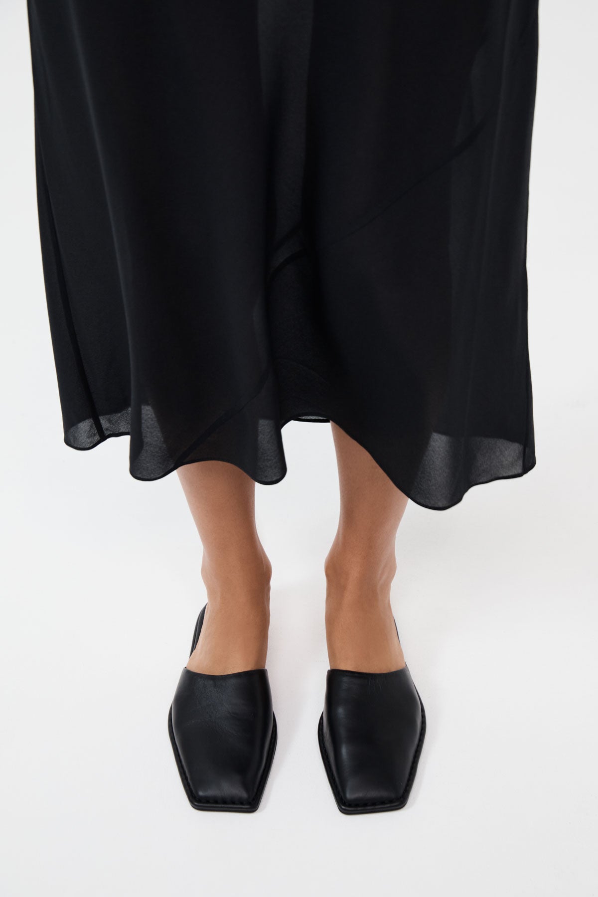 Soft Square Toe Flat - Black