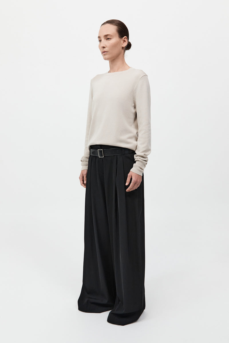 Classic Crew Neck Sweater - Creme