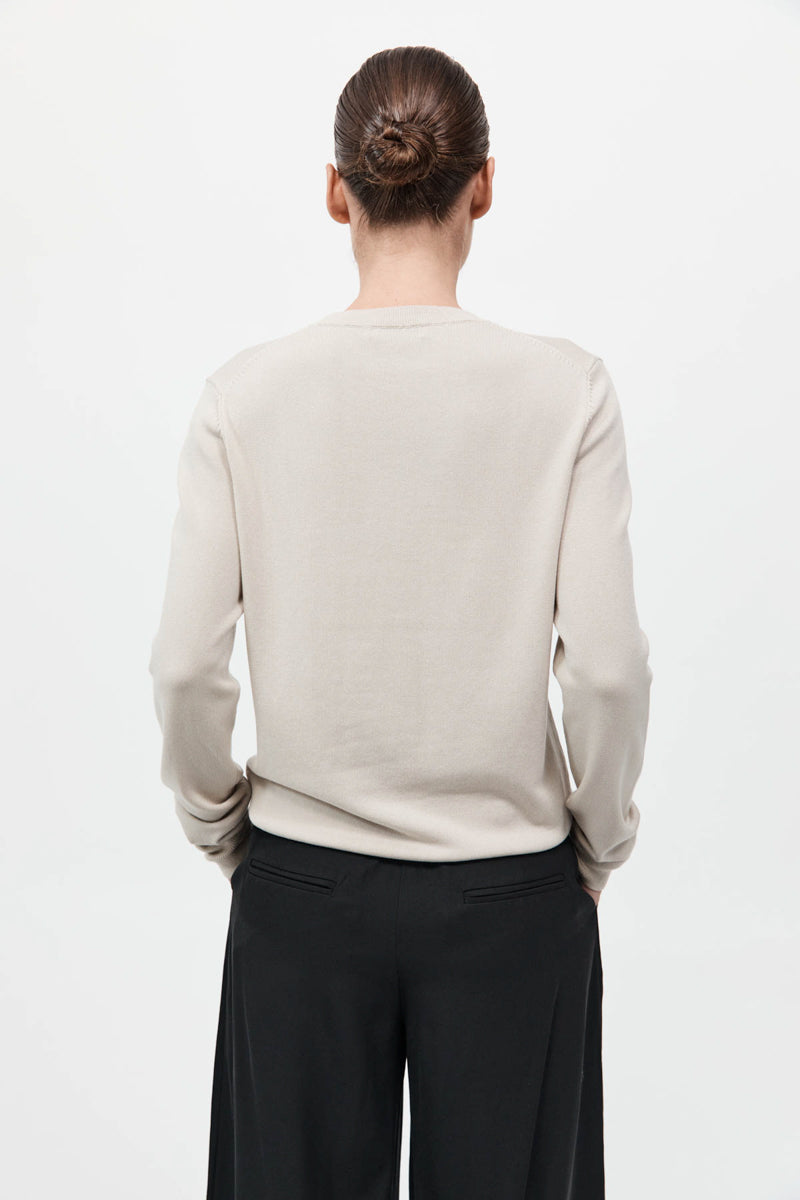 Classic Crew Neck Sweater - Creme