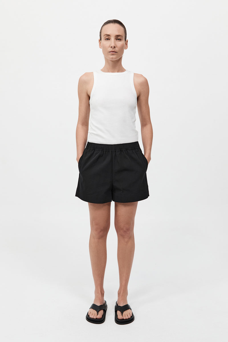 Relaxed Short - Black
