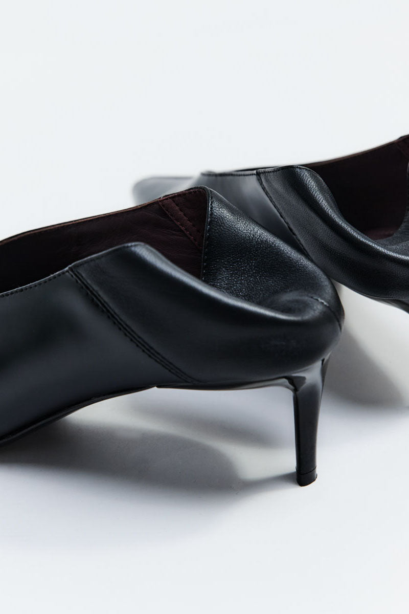 Classic Fold Heel - Black