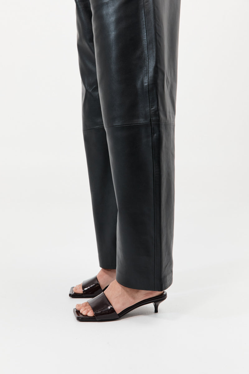 Minimal Heel - Patent Port