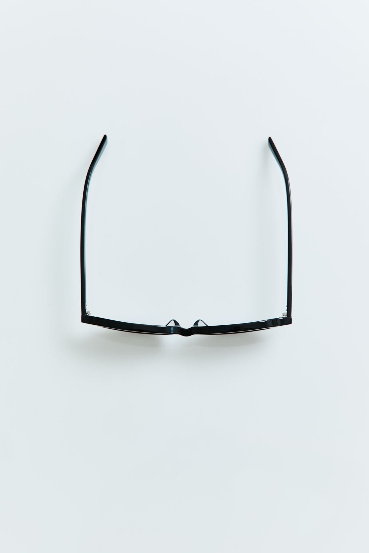 90s Slim Oval Sunglasses - Black