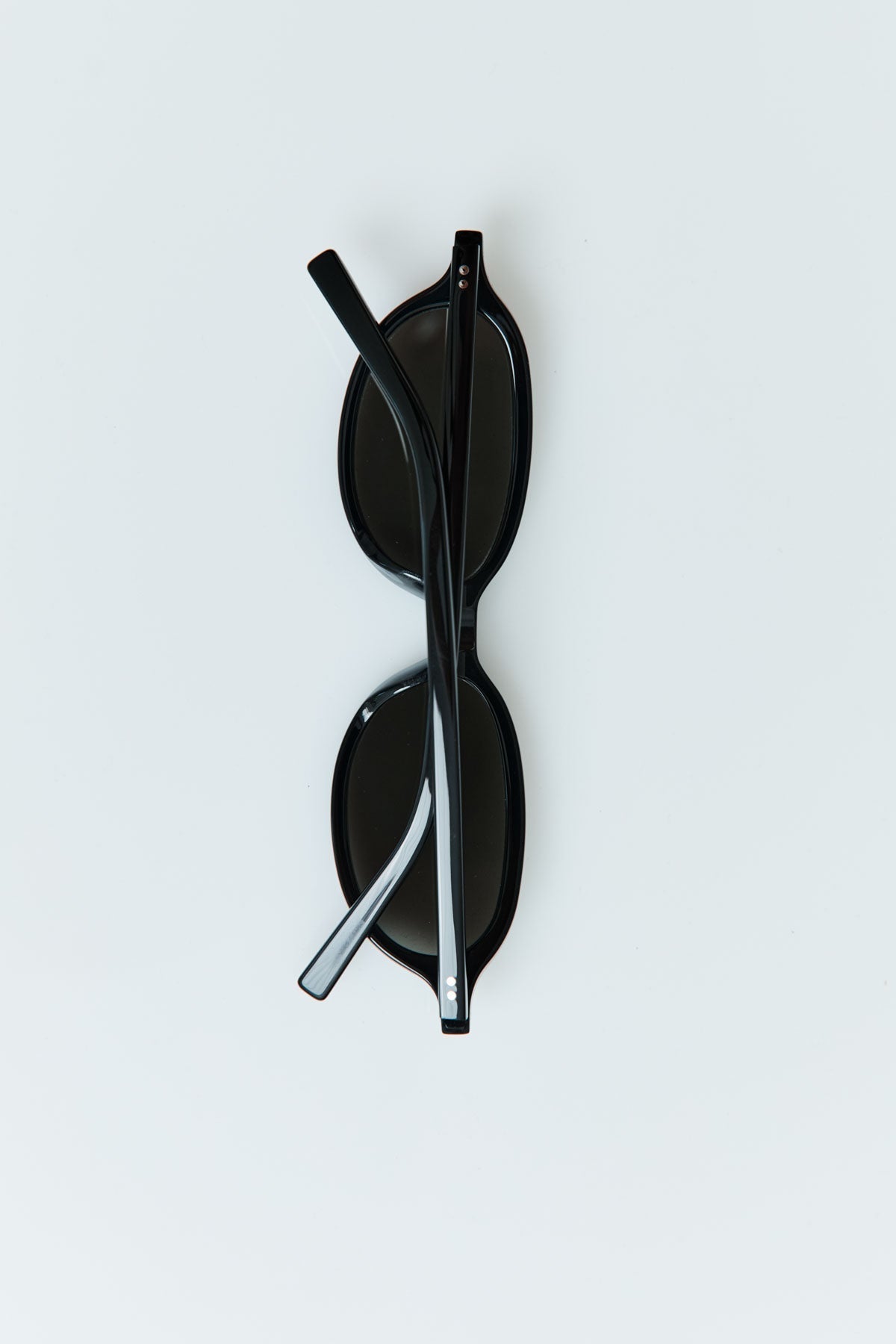 90s Slim Oval Sunglasses - Black