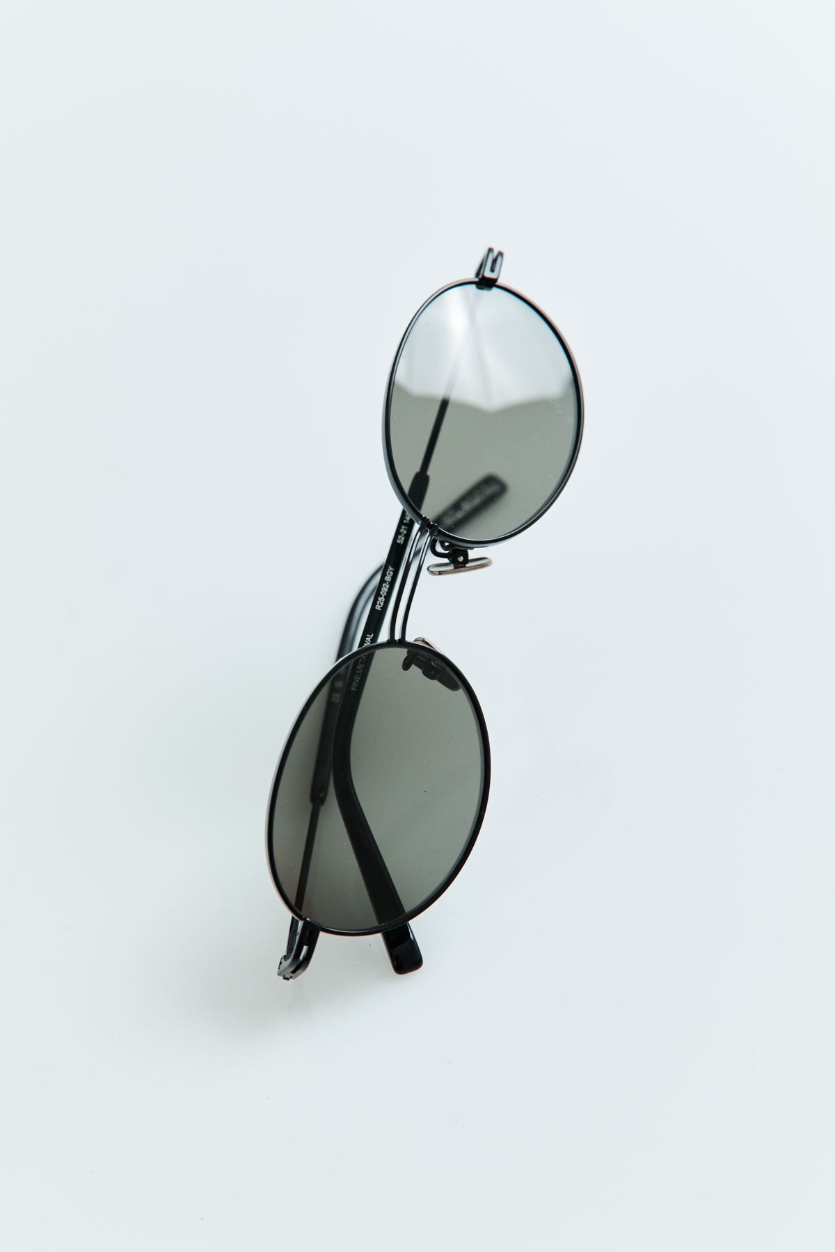 Fine Metal Oval Sunglasses - Black/Grey