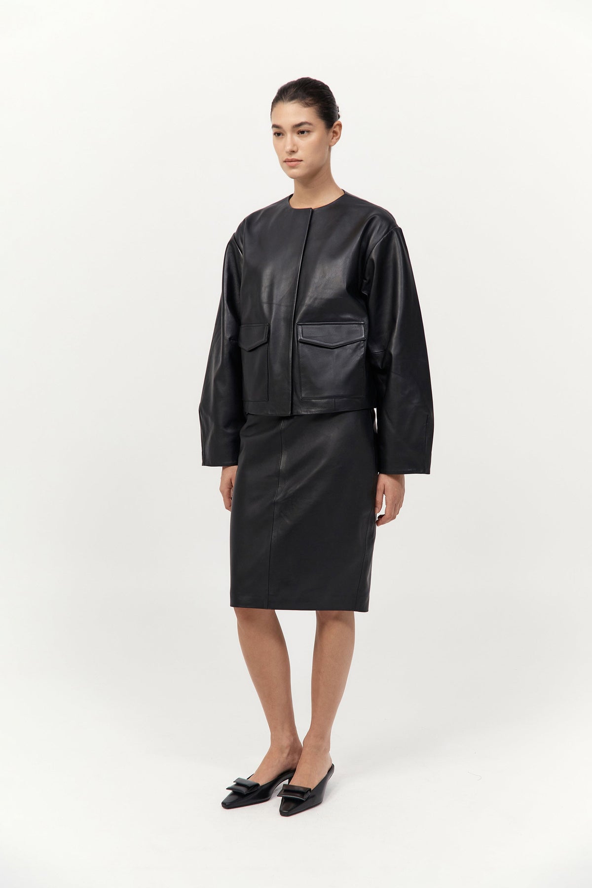 Utility Cocoon Leather Bomber - Black
