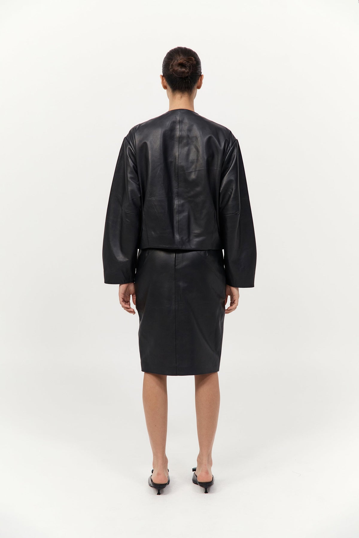 Utility Cocoon Leather Bomber - Black