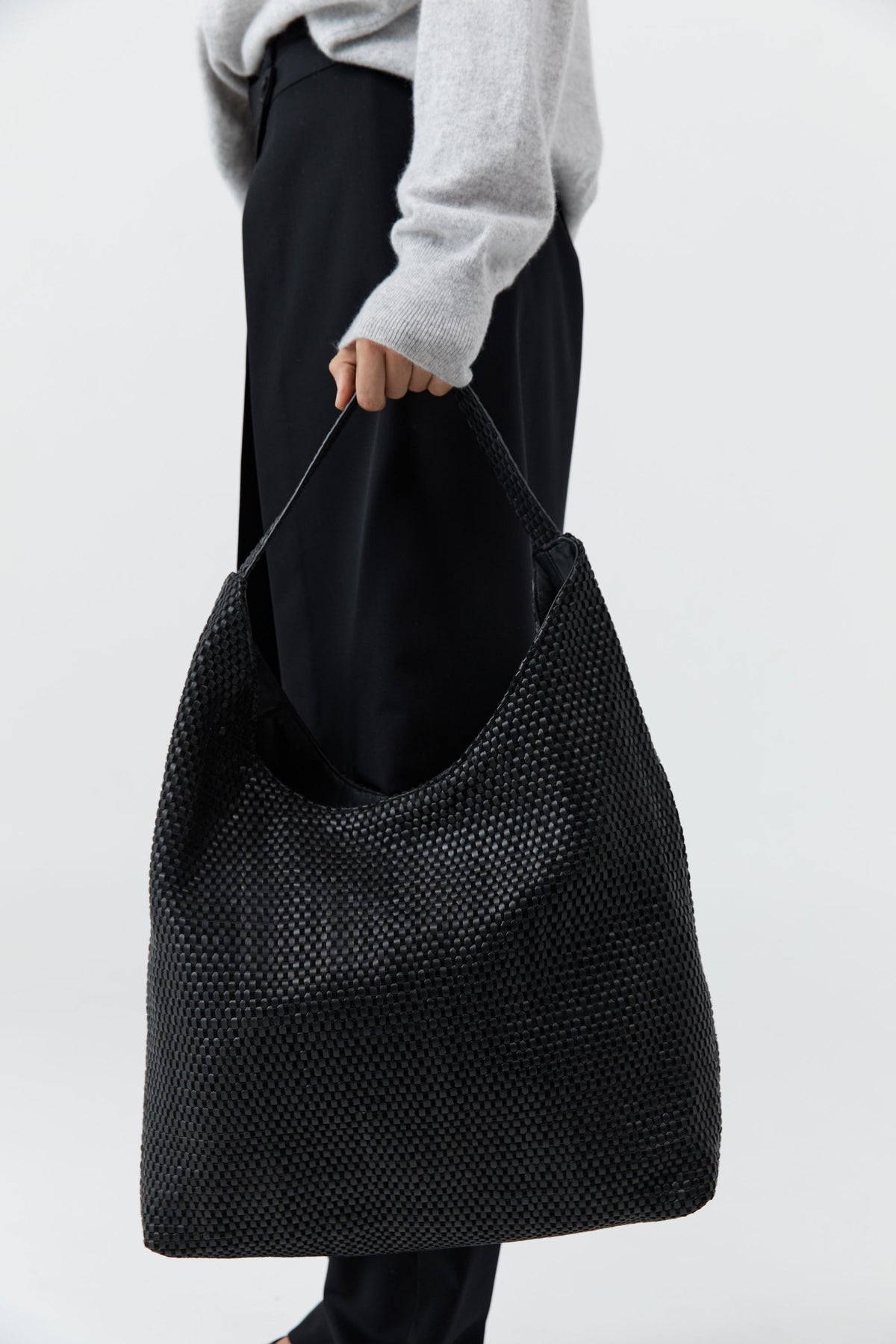 PRE-ORDER: Lattice Weave Large Tote - Black