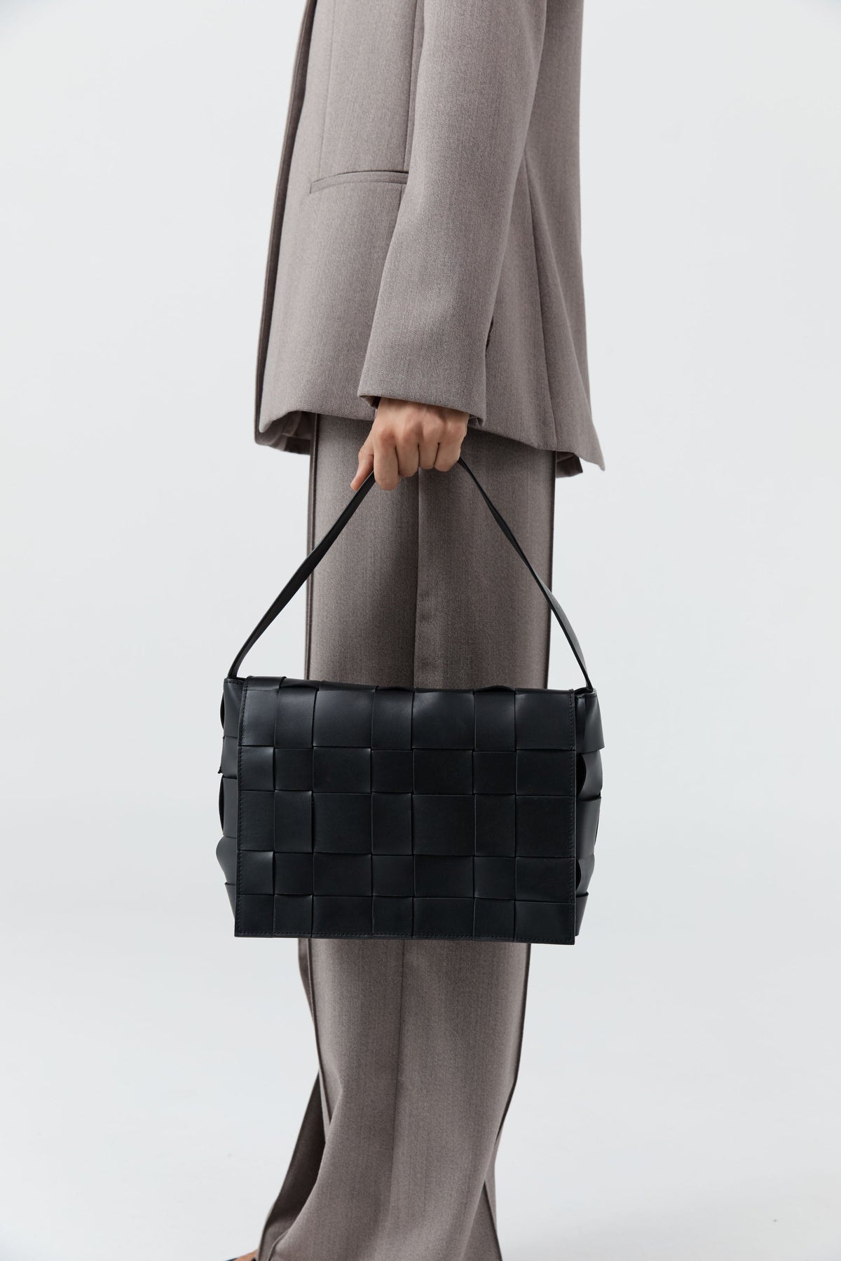 PRE-ORDER: Woven Envelope Mini Tote - Black
