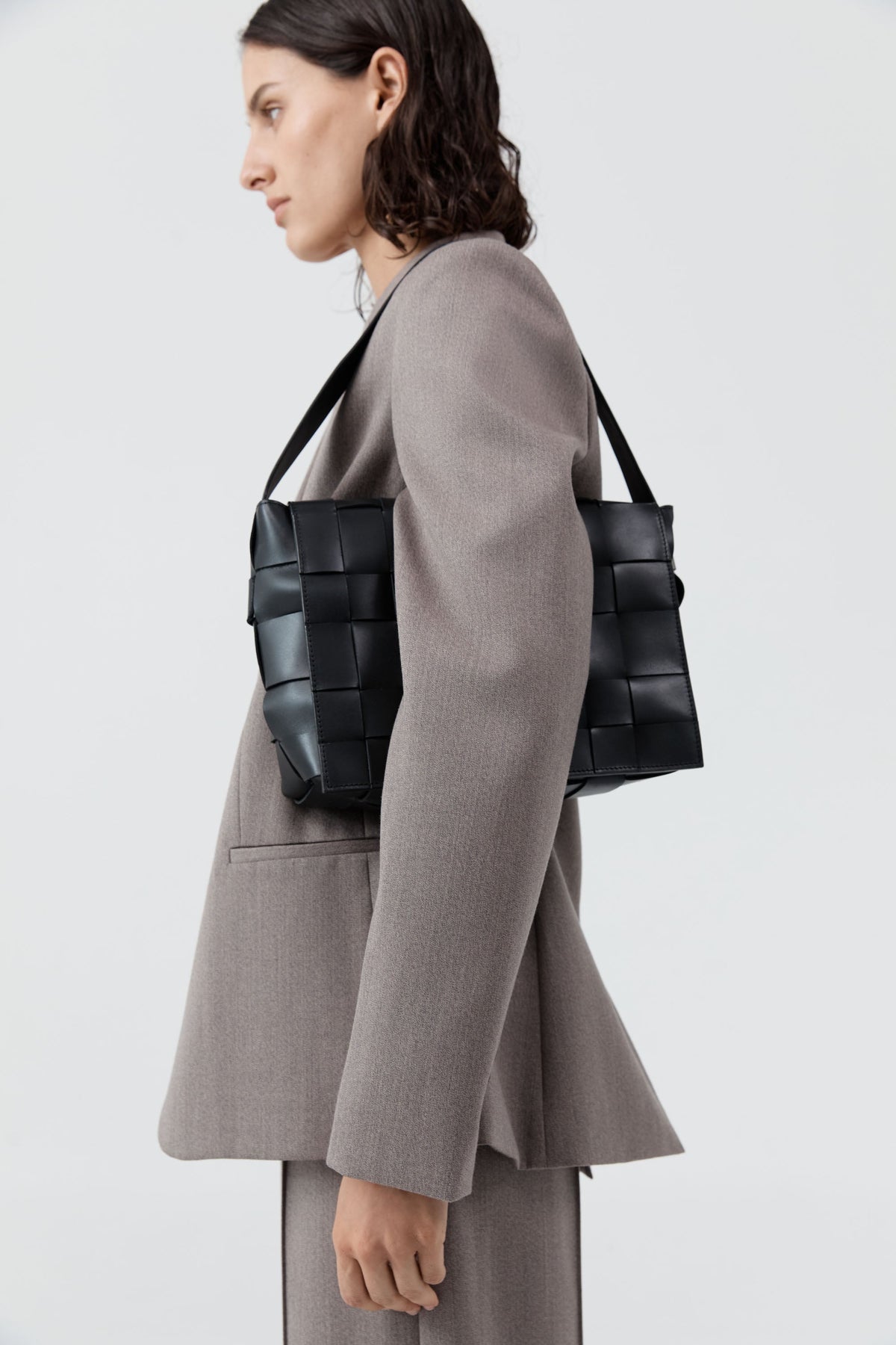PRE-ORDER: Woven Envelope Mini Tote - Black