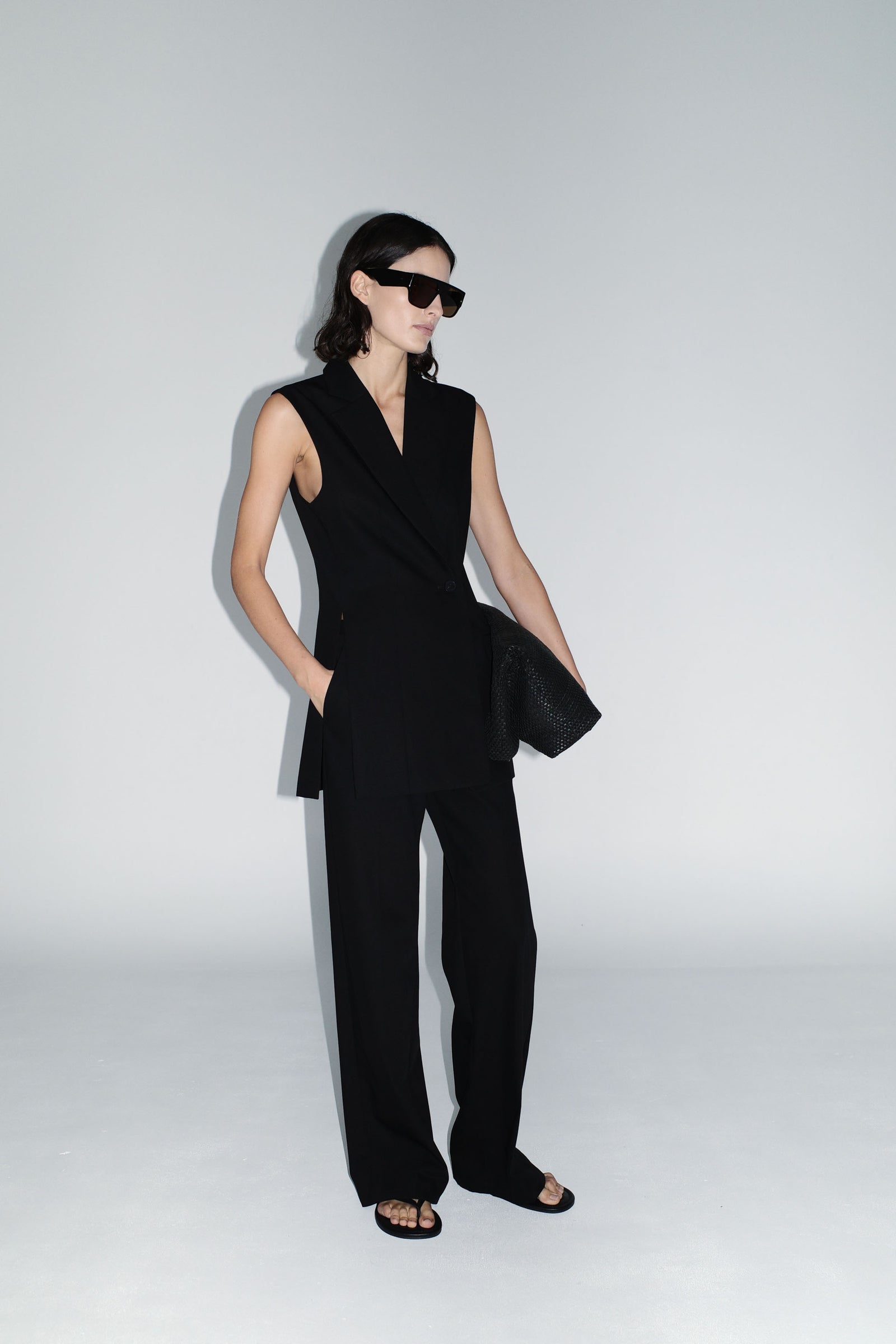 Wool Sleeveless Split Blazer - Black