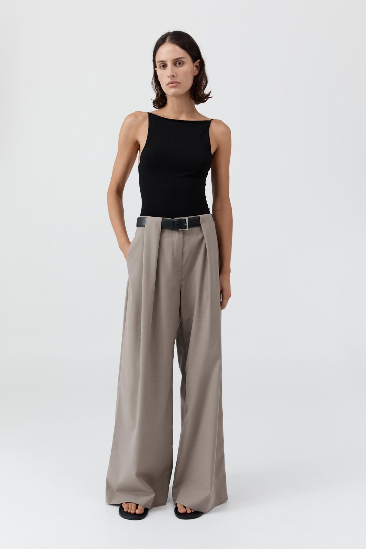Pleat Loop Pants - Mousse