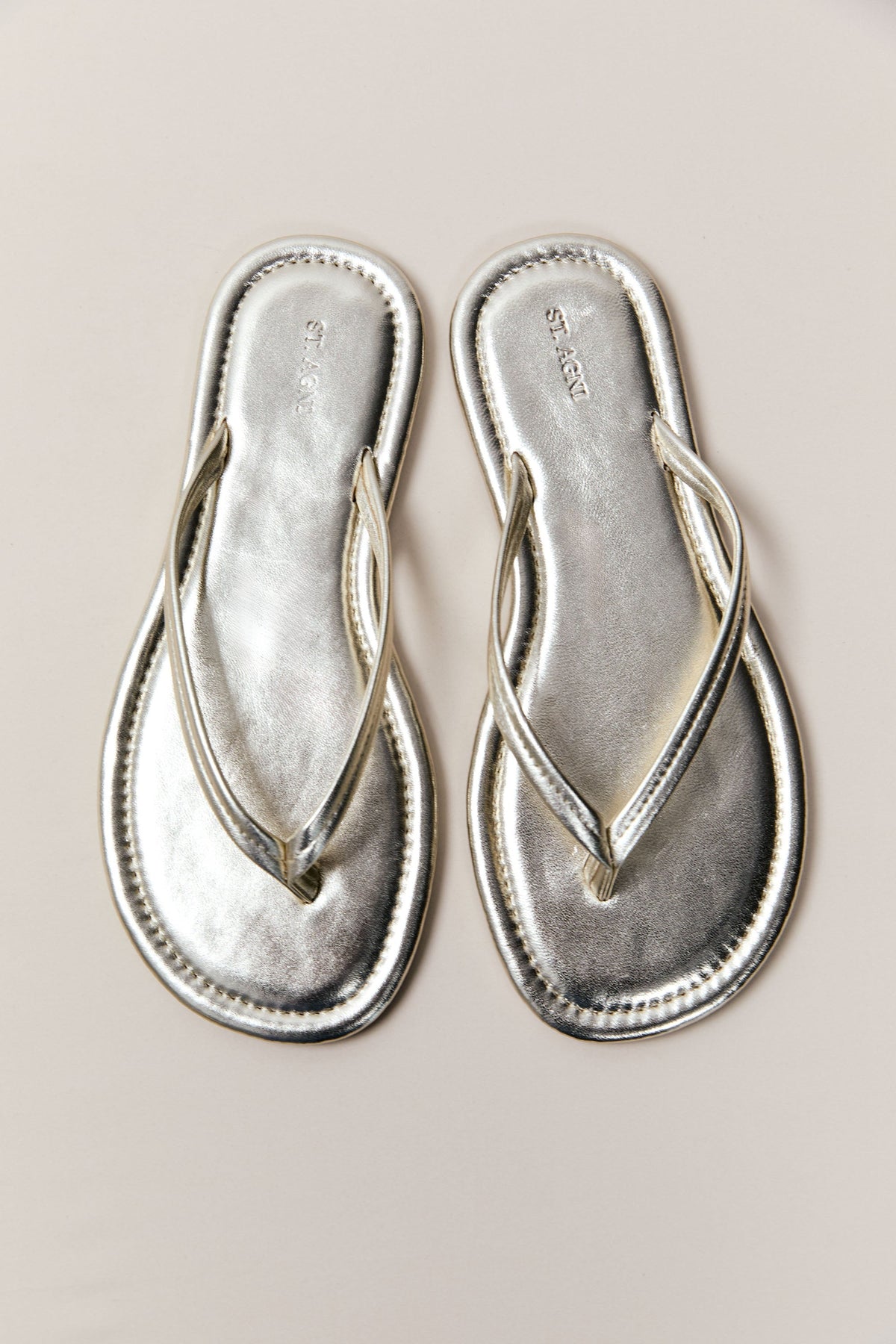 Thong Detail Slide - Soft Gold