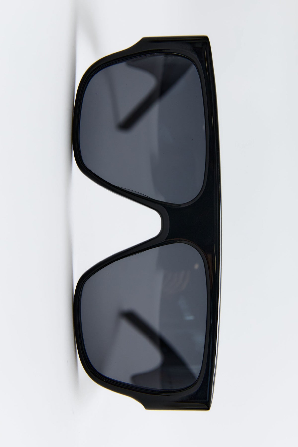 Linea Oversized Sunglasses - Black/Grey