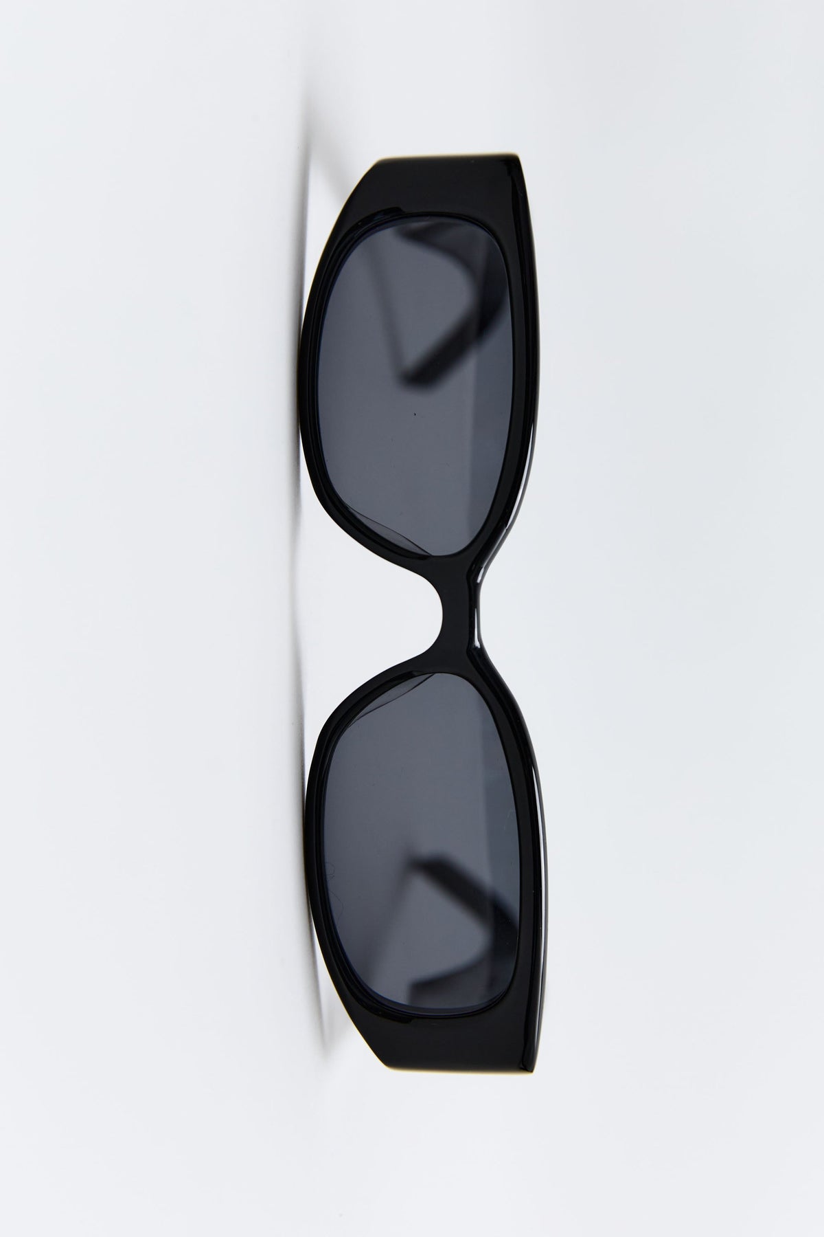 Clasico Sunglasses - Black/Grey