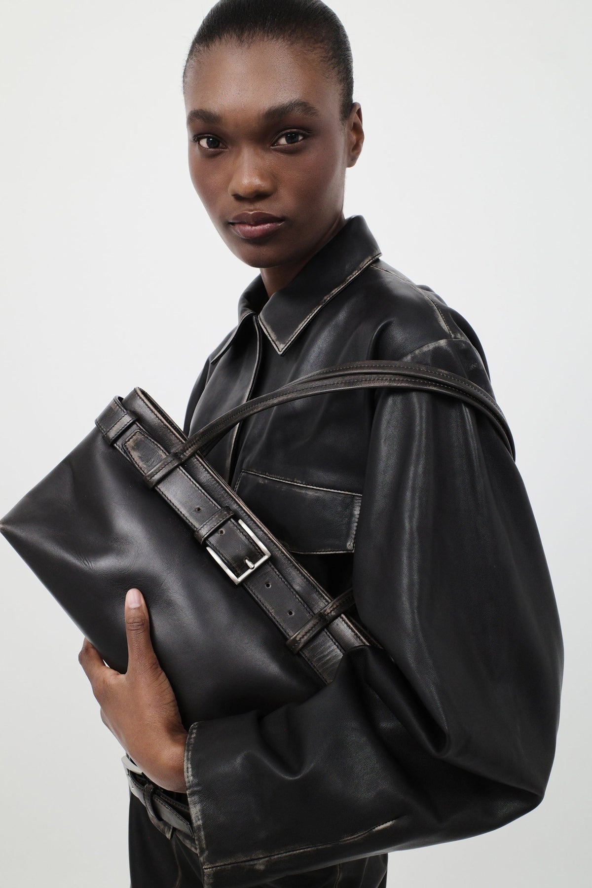 Brushed Belt Detail Baguette - Black