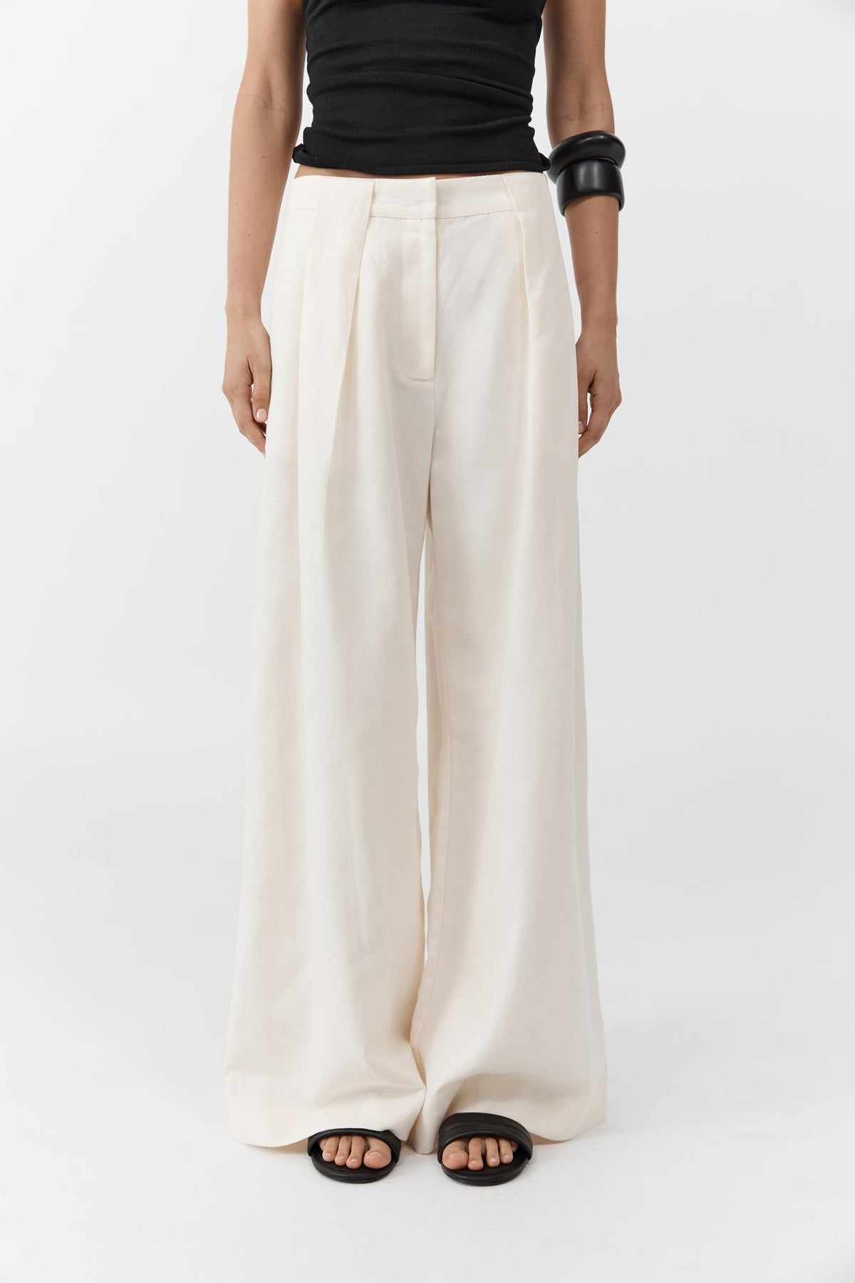 Pleat Loop Pants - Ivory