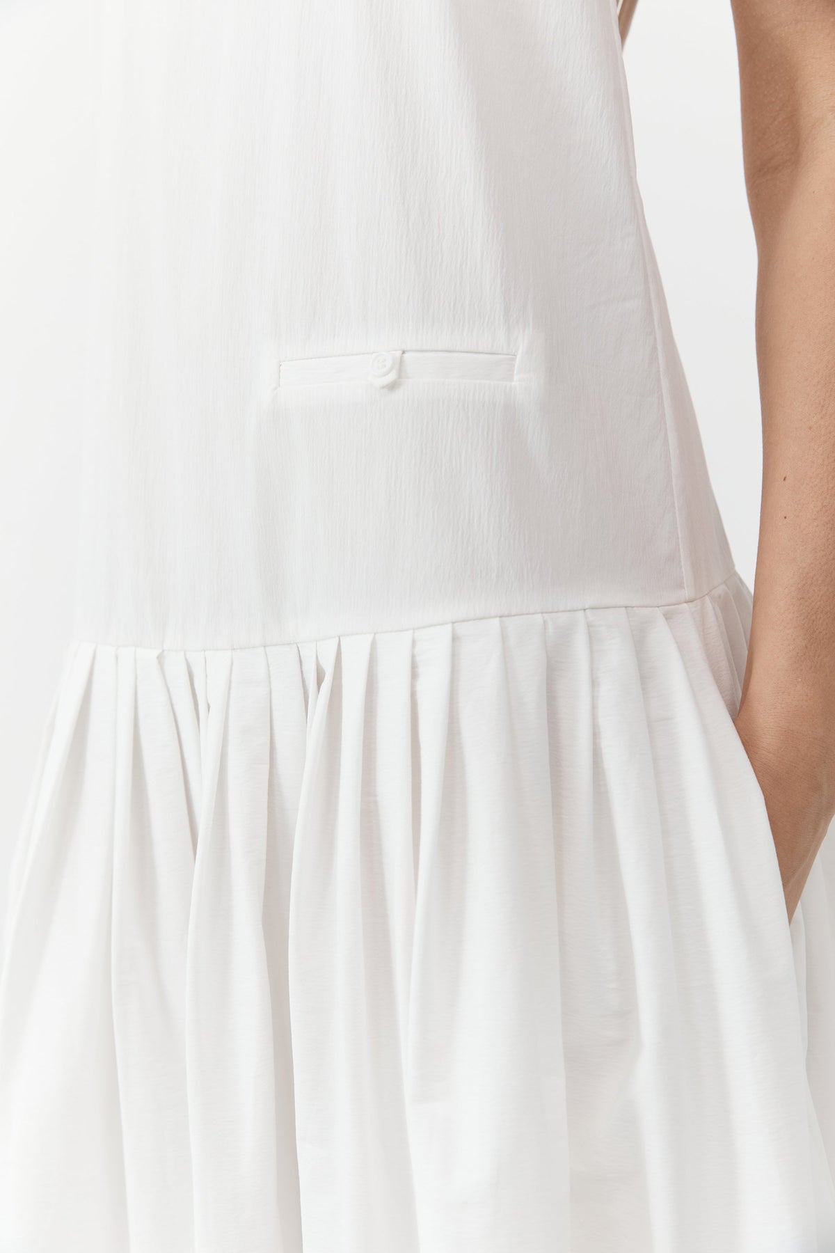 Relaxed Pleat Dress - Off White