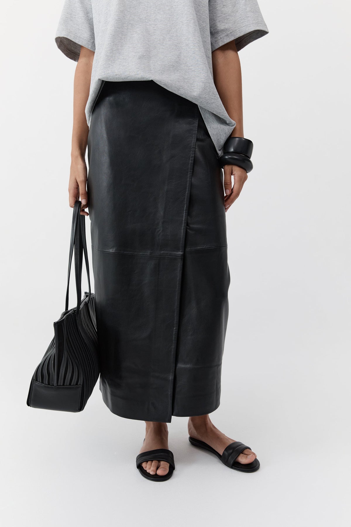 Linea Stitch Bateau Tote - Black