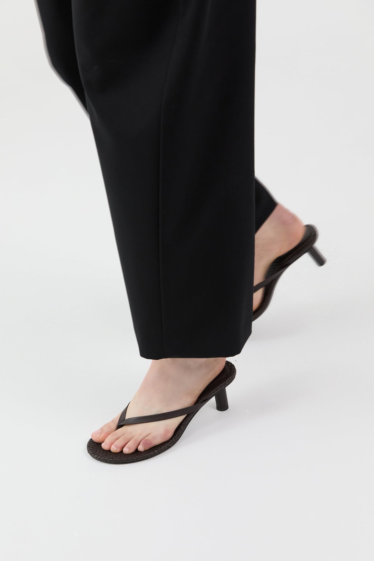 Woven Thong Heel - Coffee