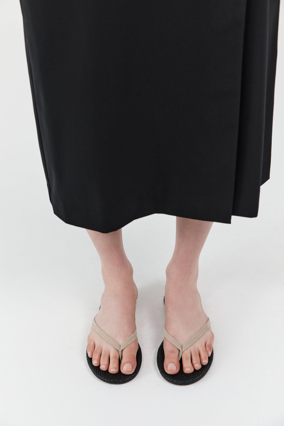 Suede Woven Flip Flop - Rock