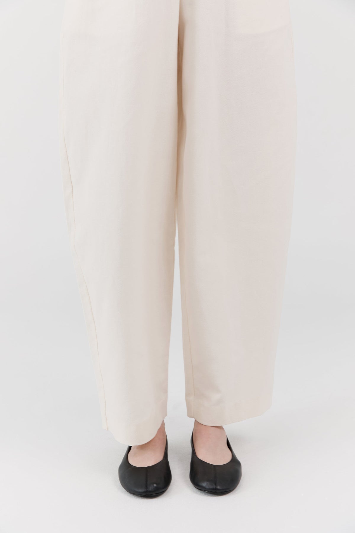 Low Scoop Ballet Flat - Black