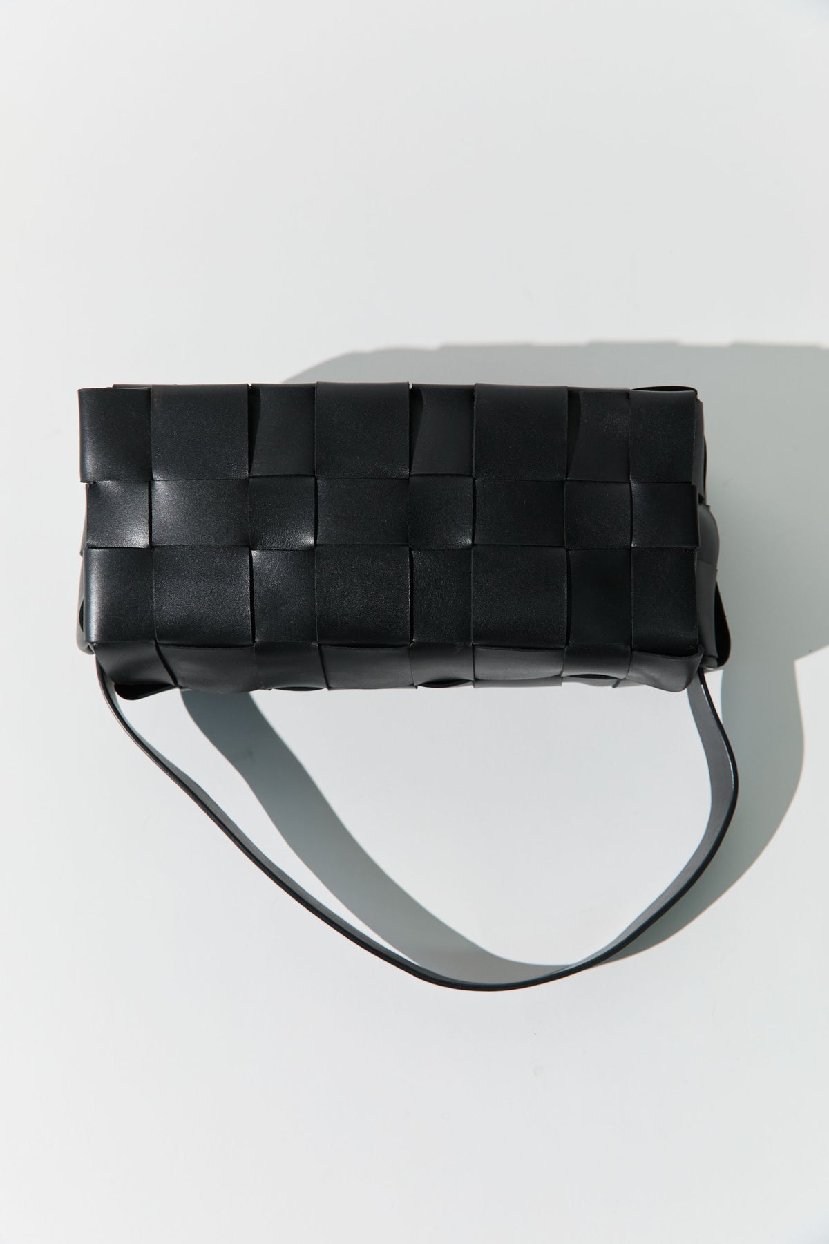 Woven Envelope Slim Tote - Black