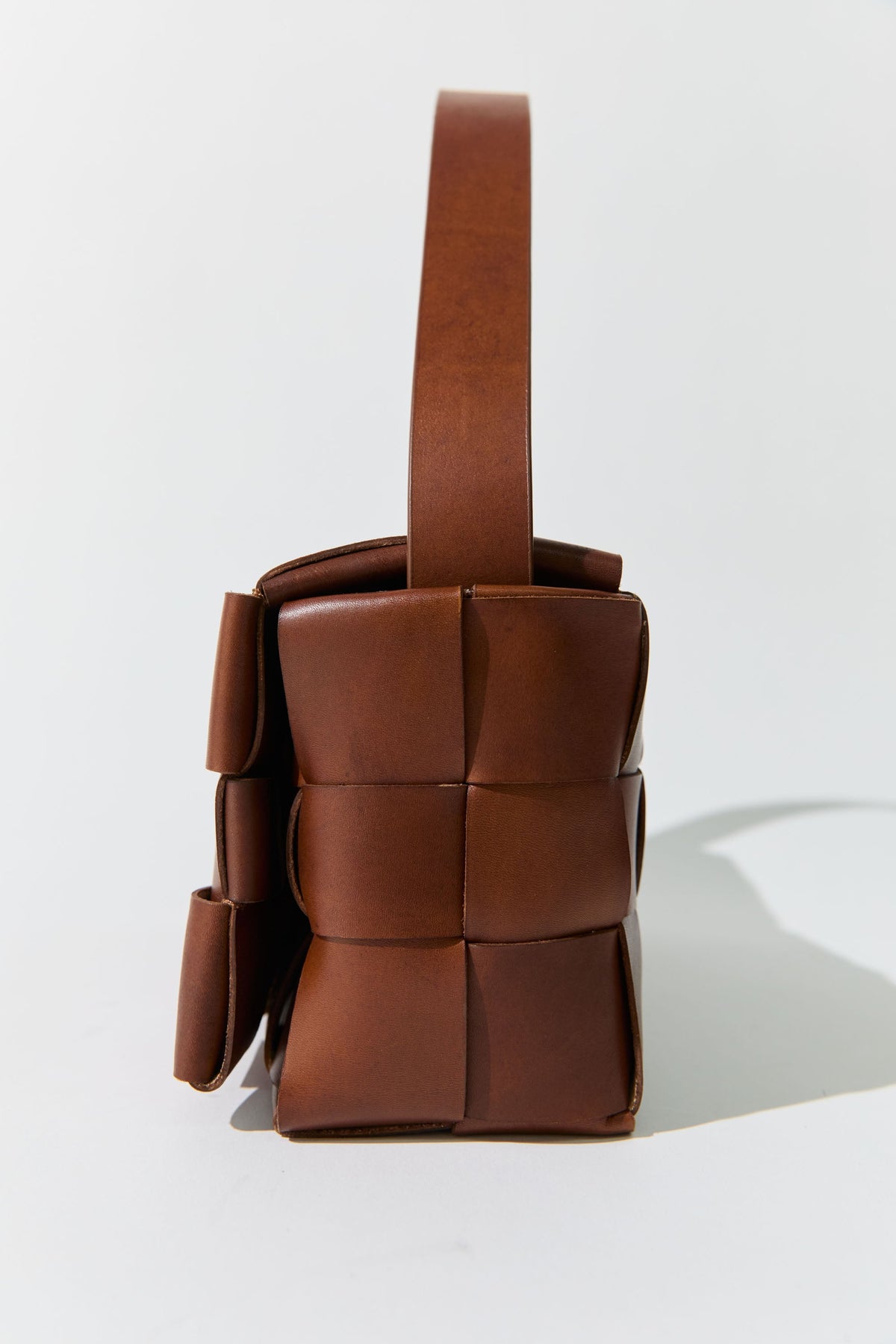 Woven Envelope Slim Tote - Chestnut
