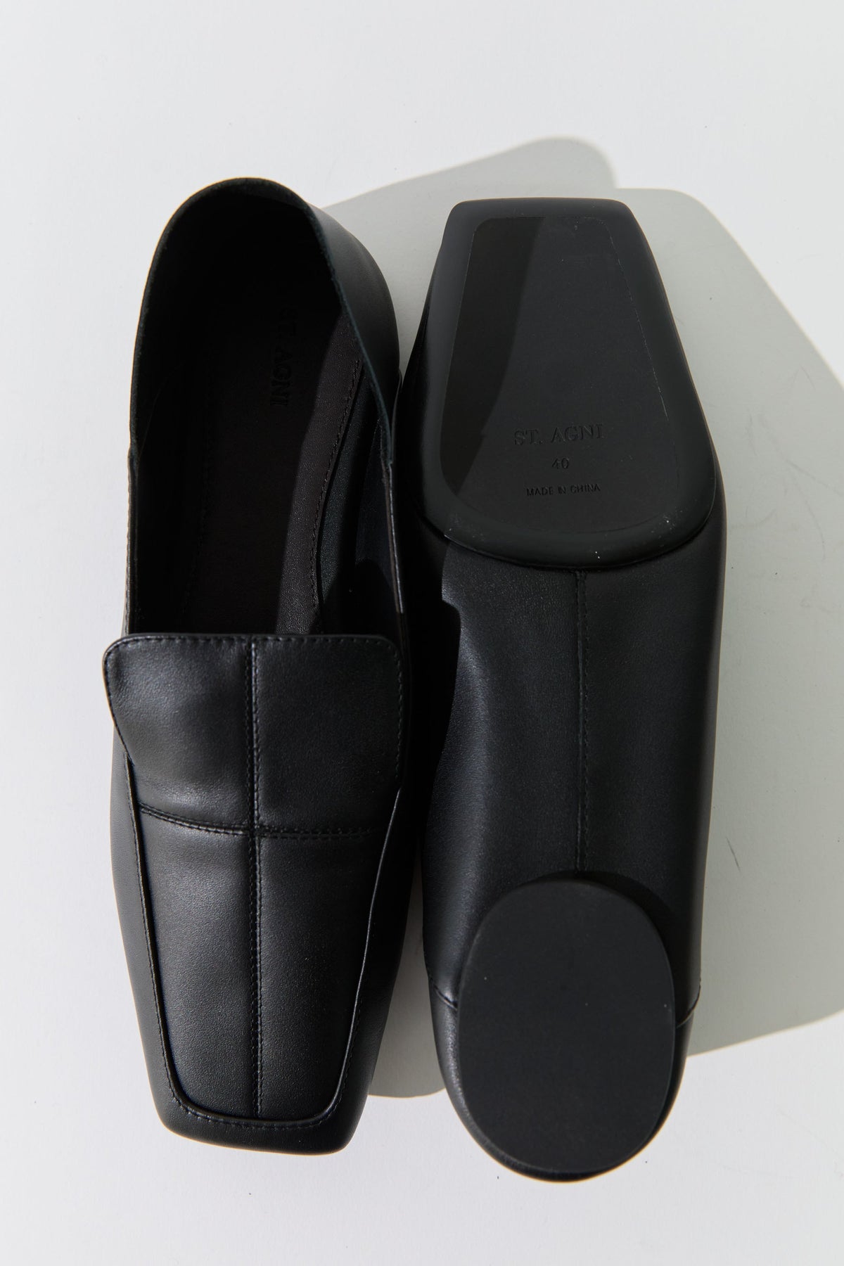 Minimal Flat Loafer - Black