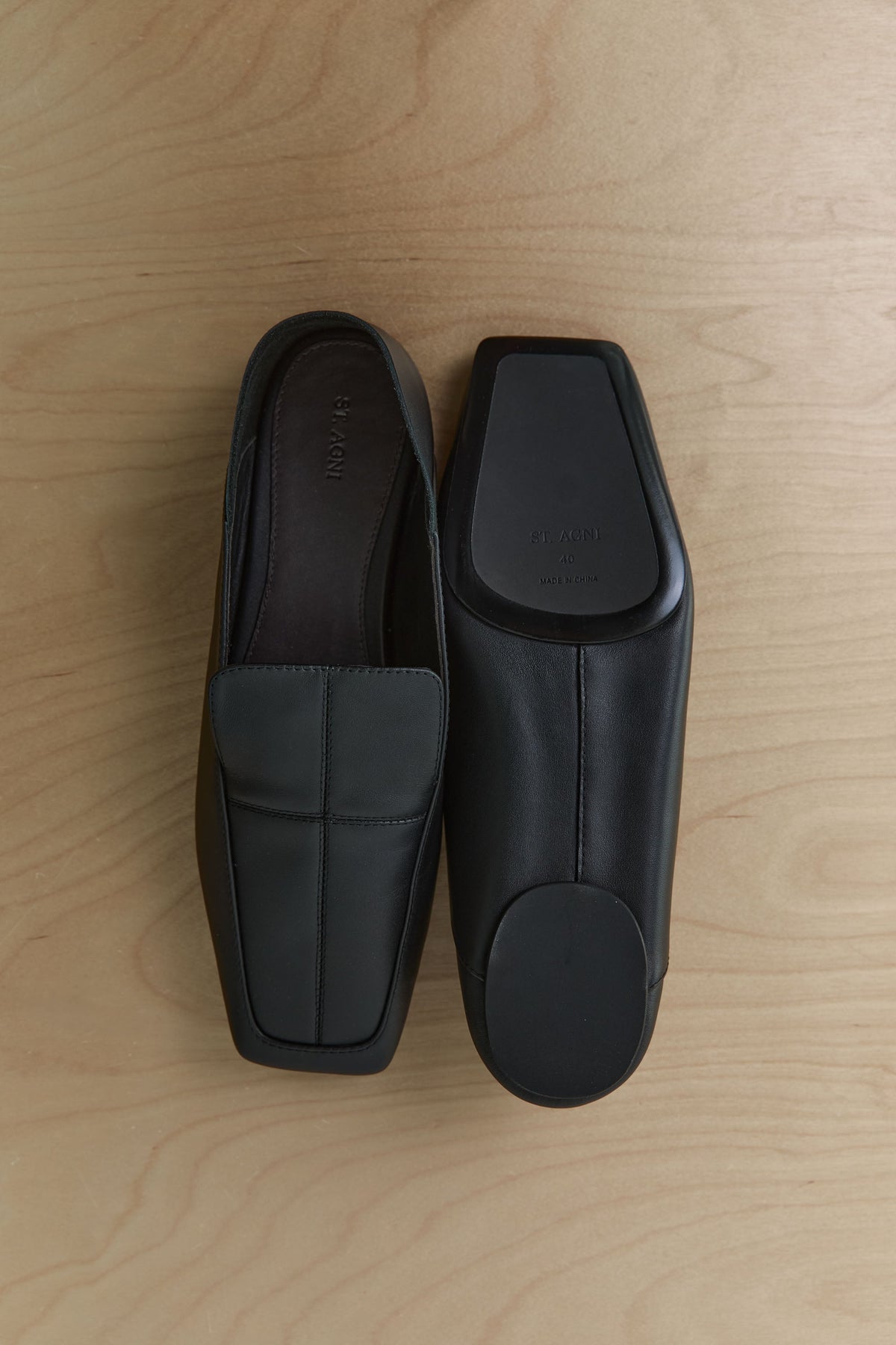 Minimal Flat Loafer - Black