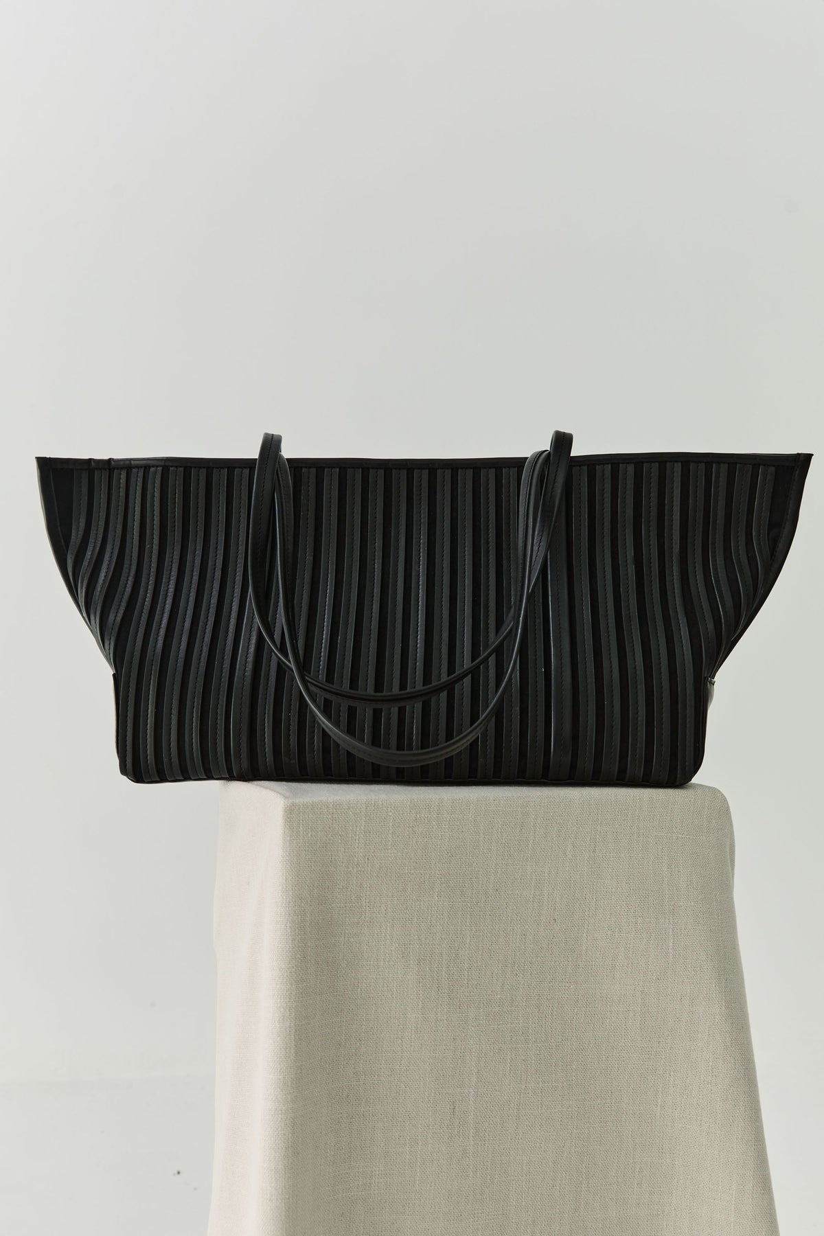 Linea Stitch Bateau Tote - Black
