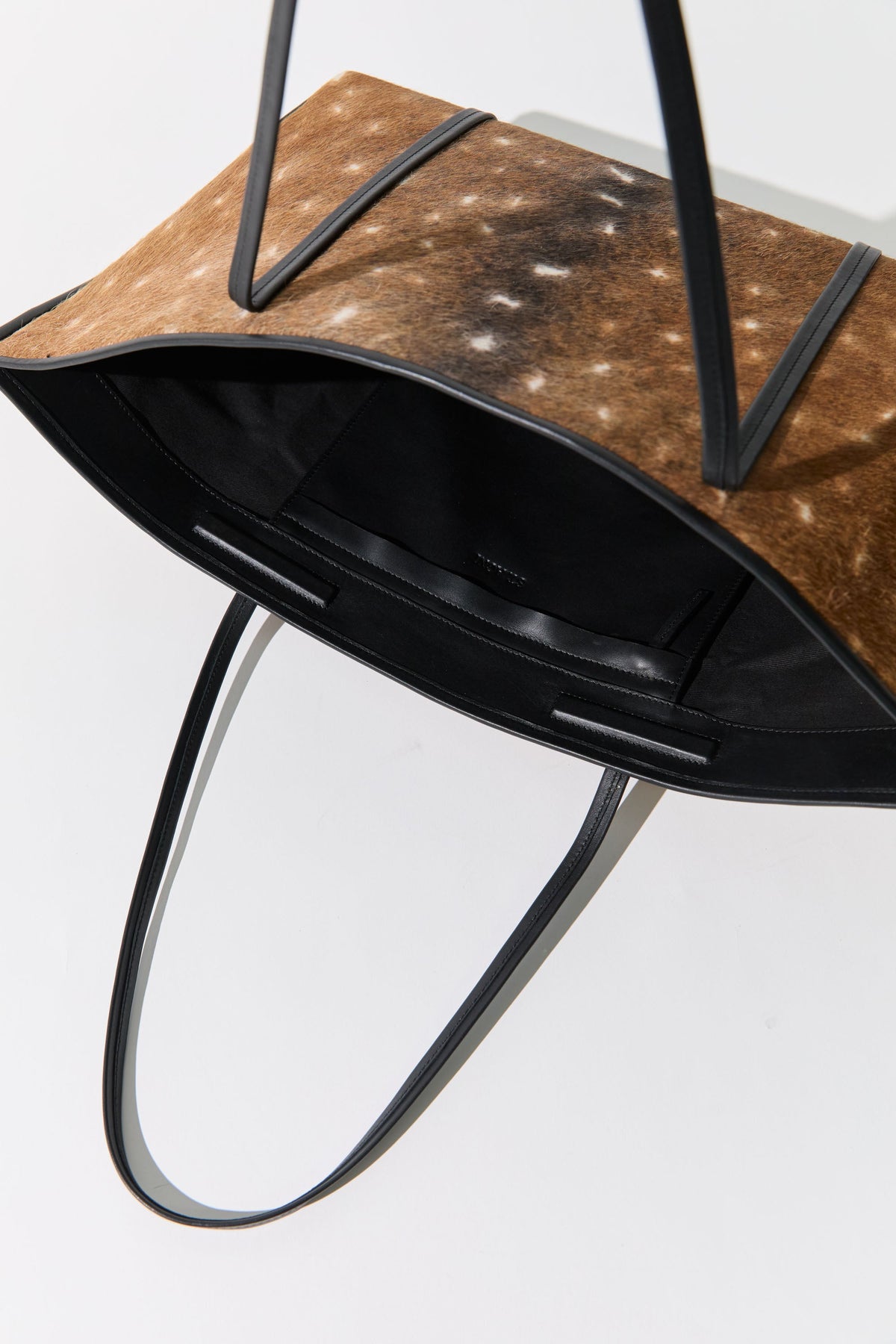 Fawn Bateau Tote - Almond