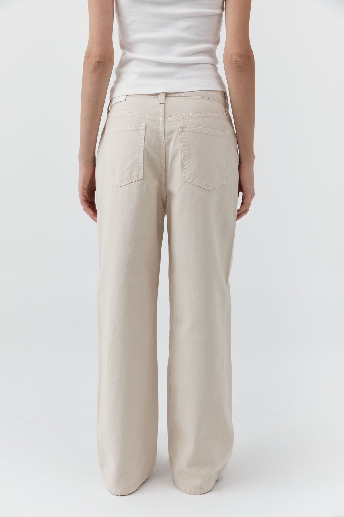 Canvas Classic Mid Rise Jeans - Ecru