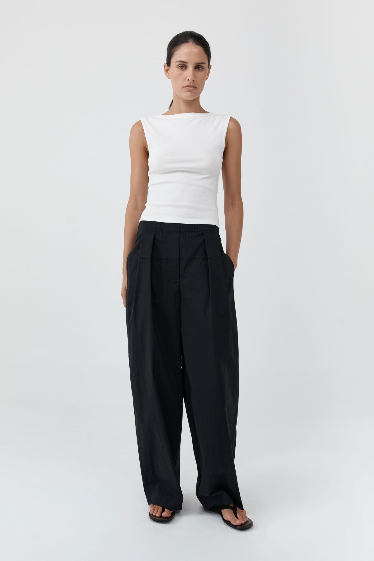 Relaxed Pleat Pants - Black