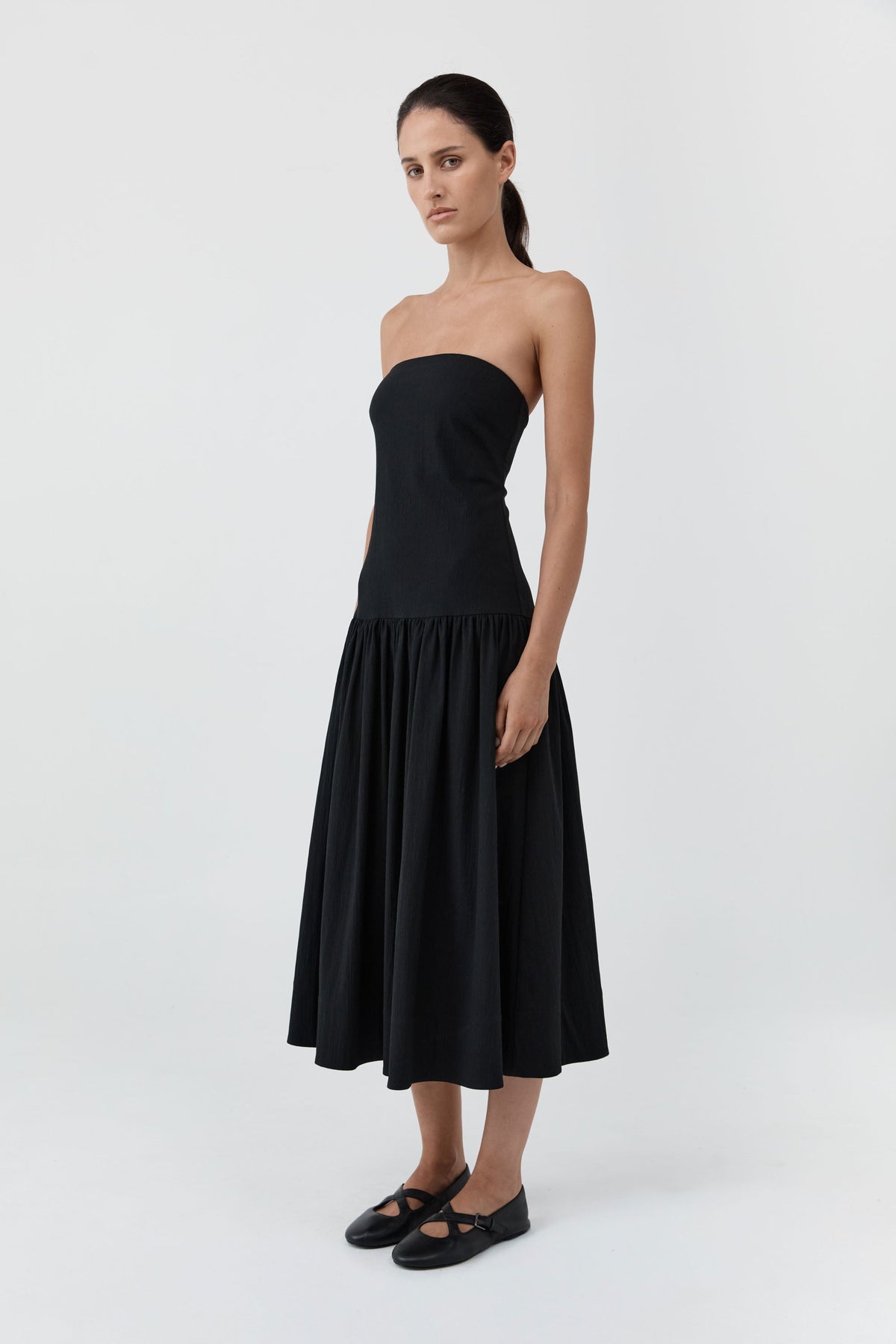 Gathered Strapless Minimal Dress - Black