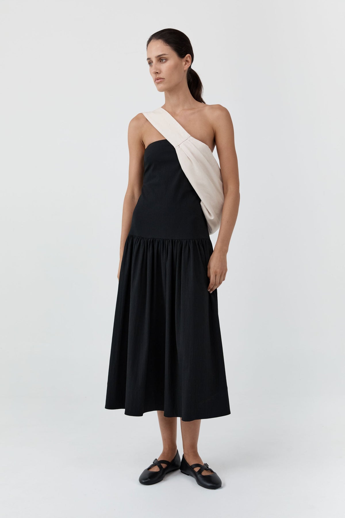 Gathered Strapless Minimal Dress - Black