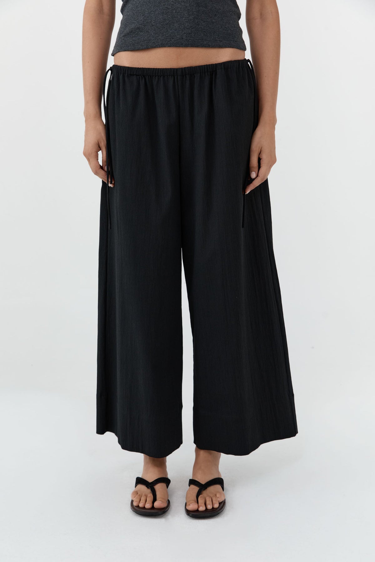 Cropped Drawstring Pants - Black