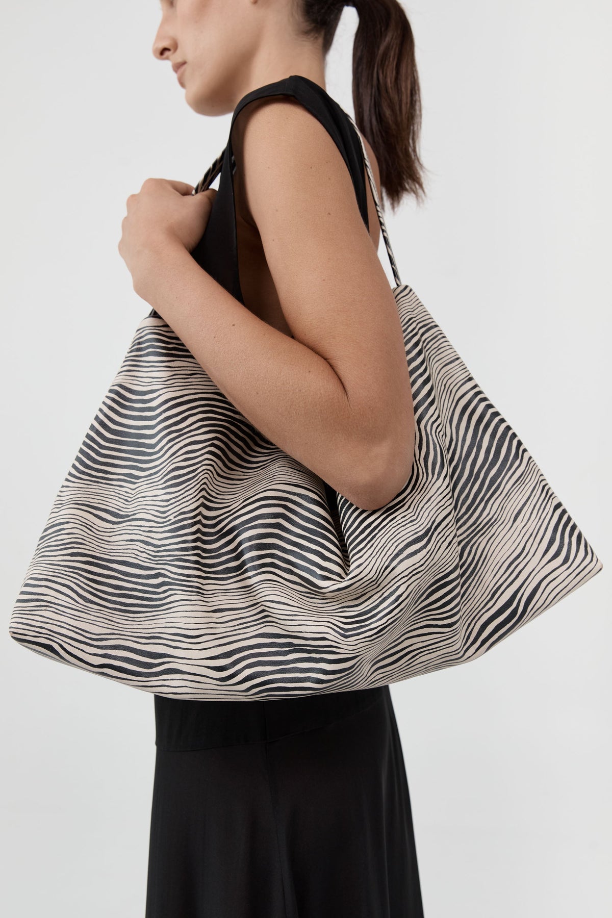 PRE-ORDER: Savannah Hobo Bag - Savannah