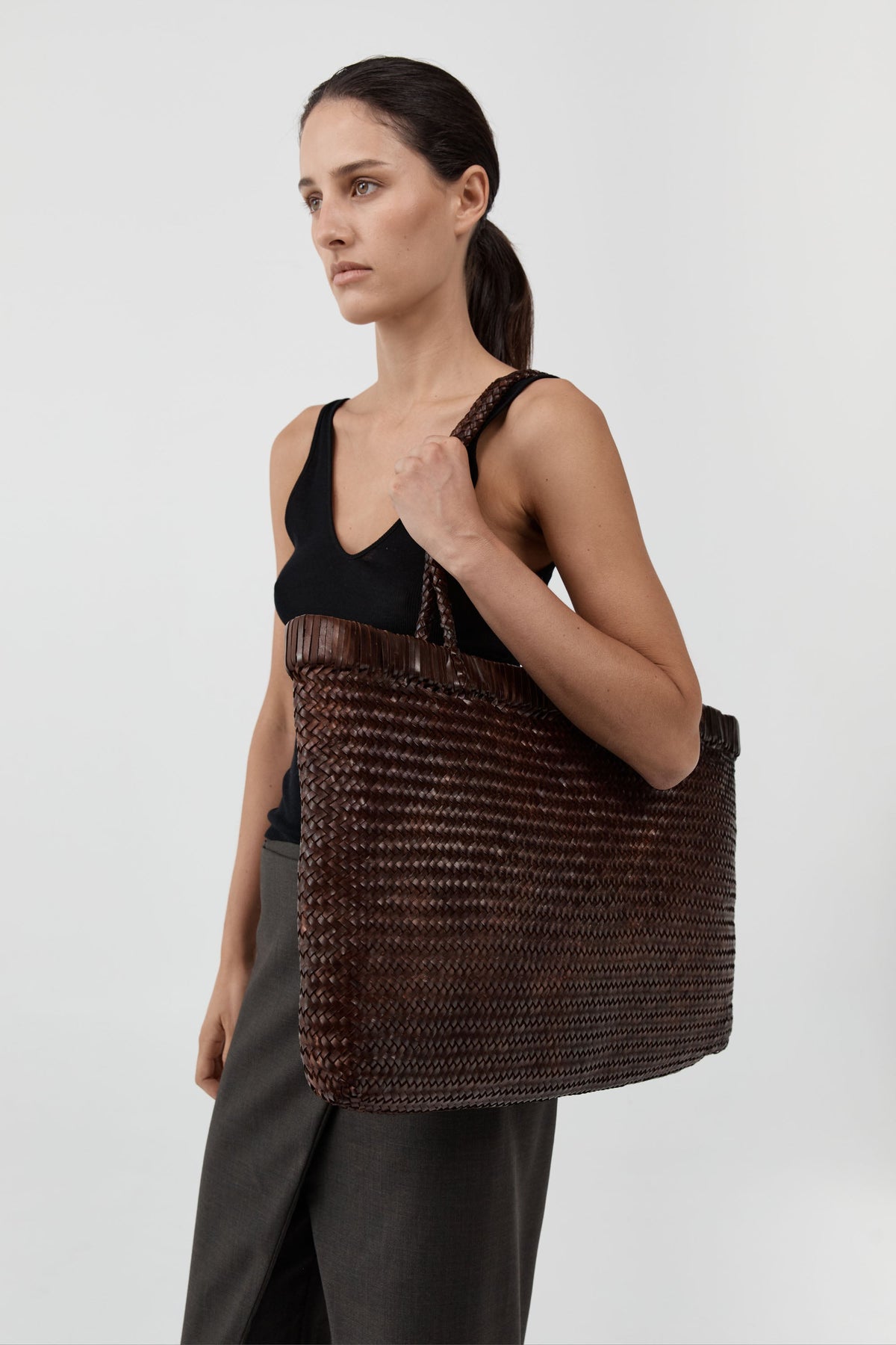 Wide Bagu Woven Tote - Chocolate