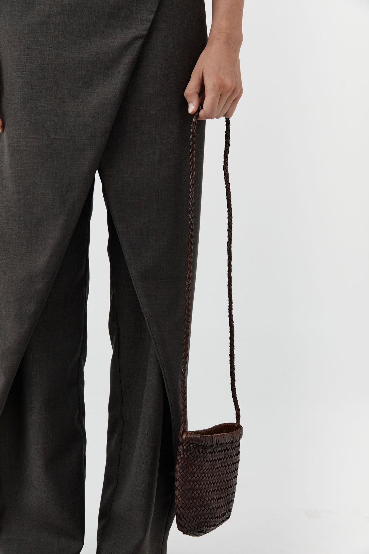Bagu Sling Bag - Chocolate