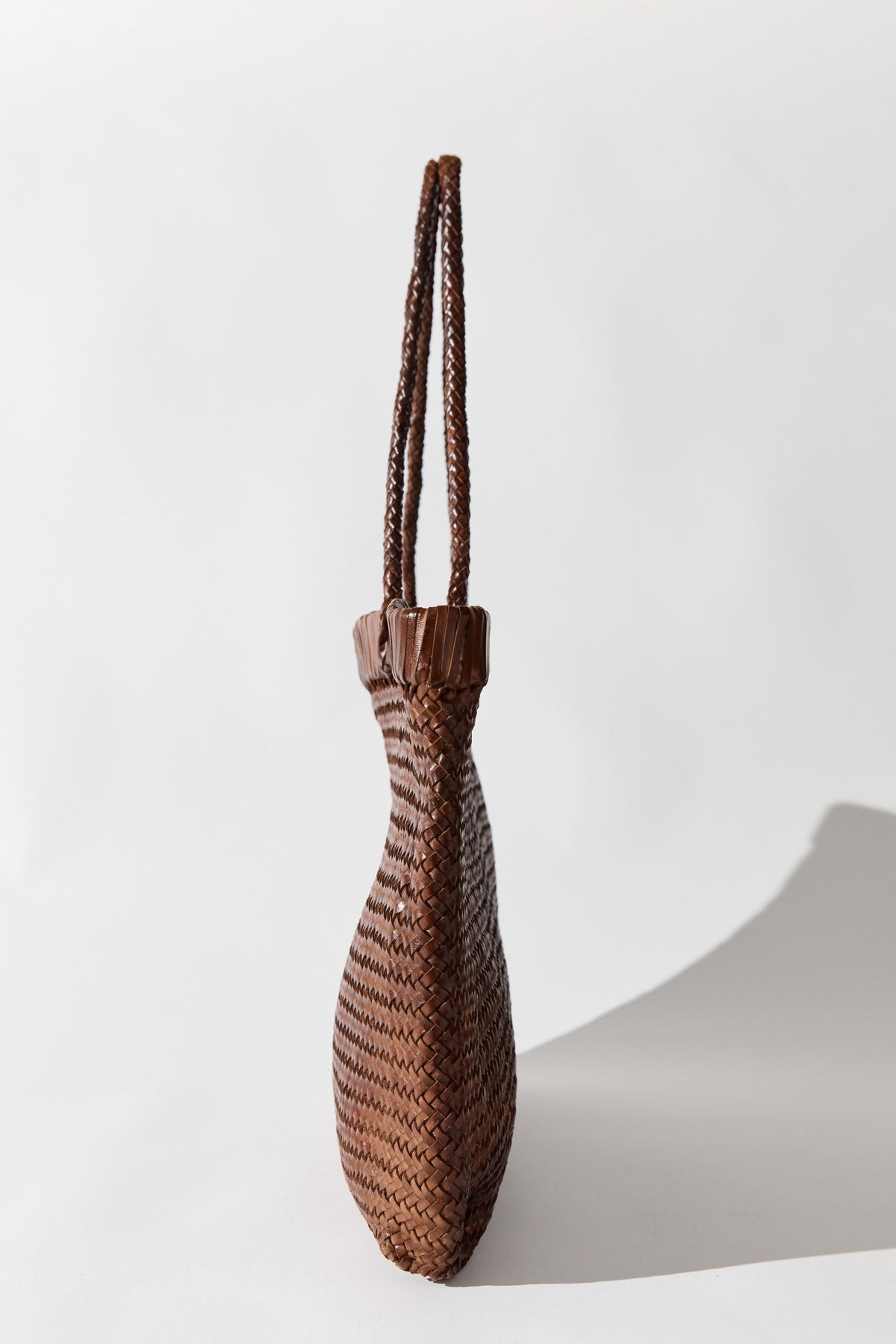 Wide Bagu Woven Tote - Chestnut