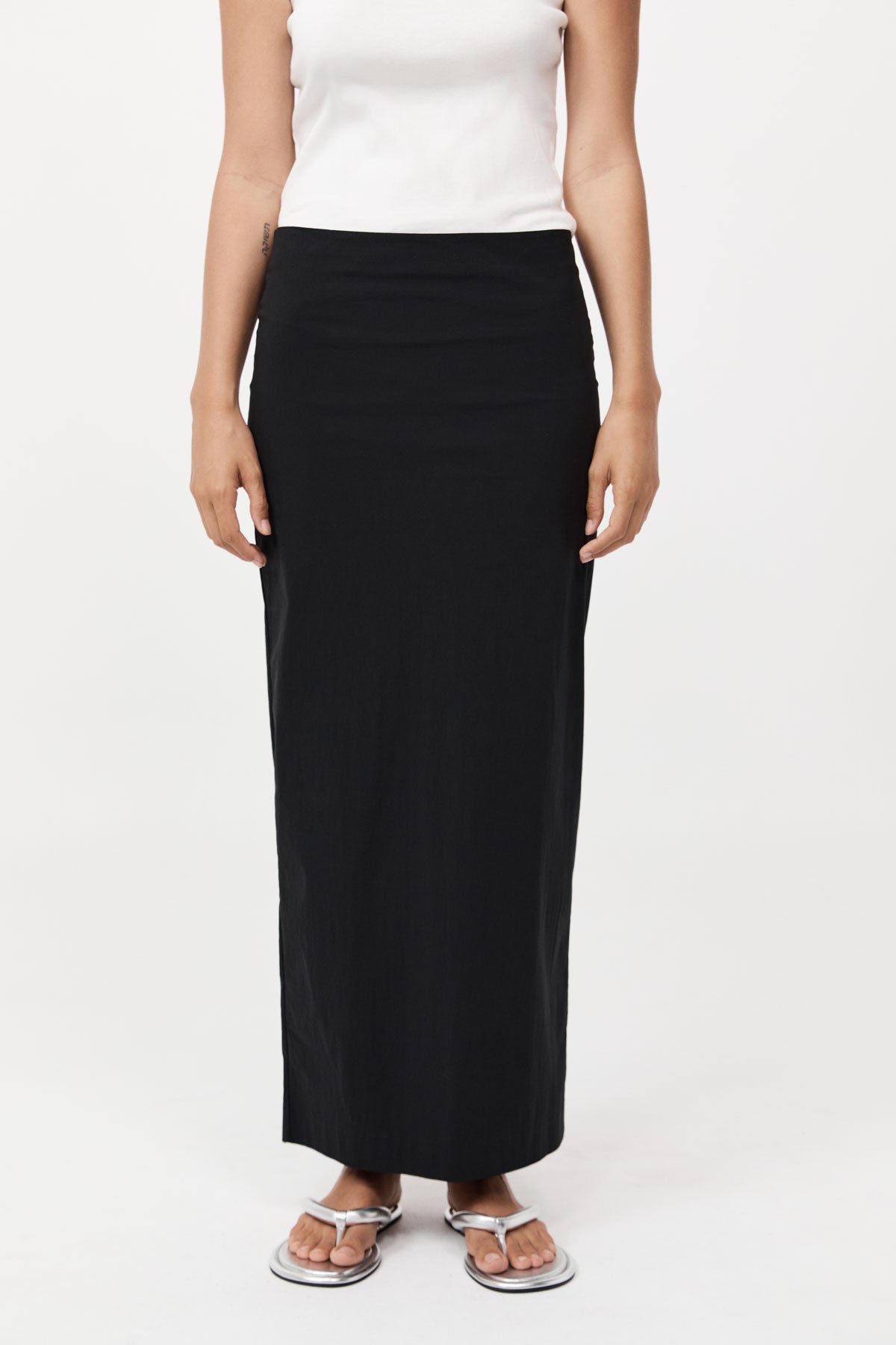 Minimal Column Skirt - Black