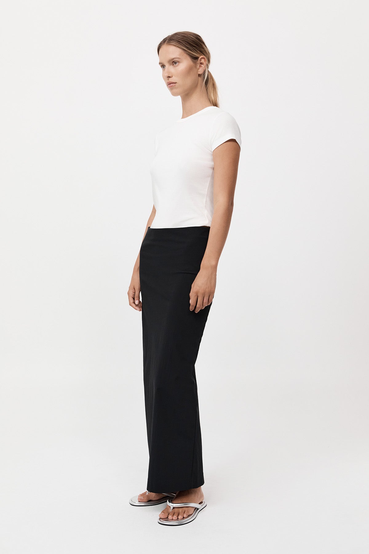 Minimal Column Skirt - Black