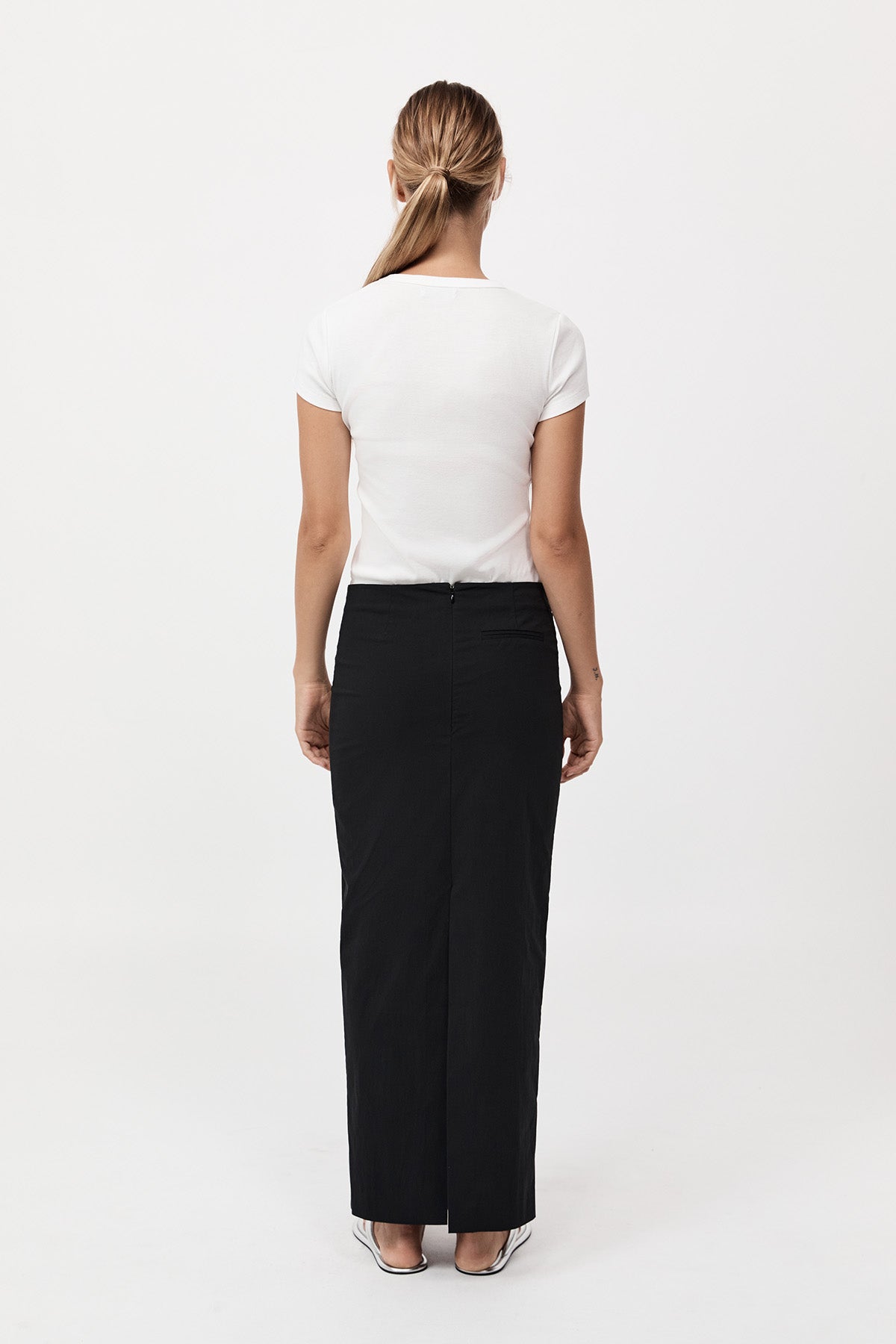 Minimal Column Skirt - Black