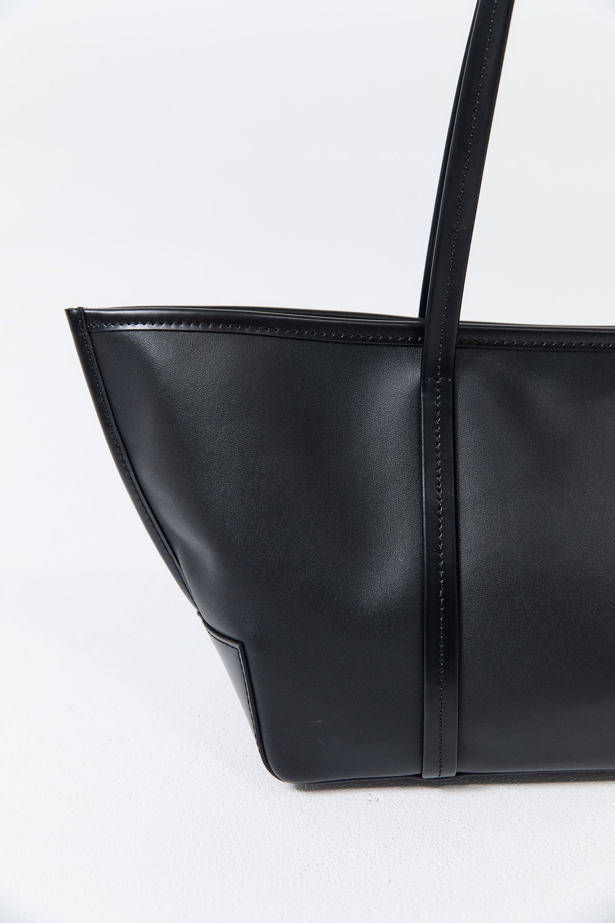 Slim Bateau Tote - Black