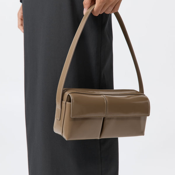 St. Agni | 90s Utility Shoulder Bag - Oak