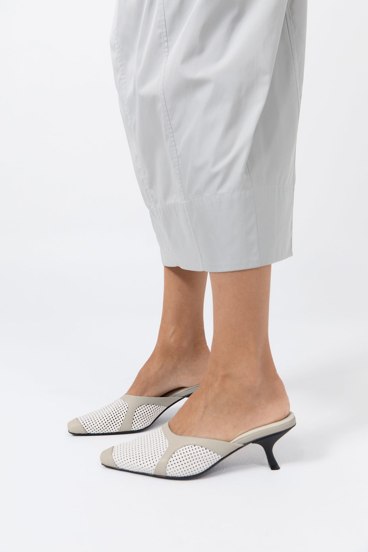 Perforated Heel - Off White