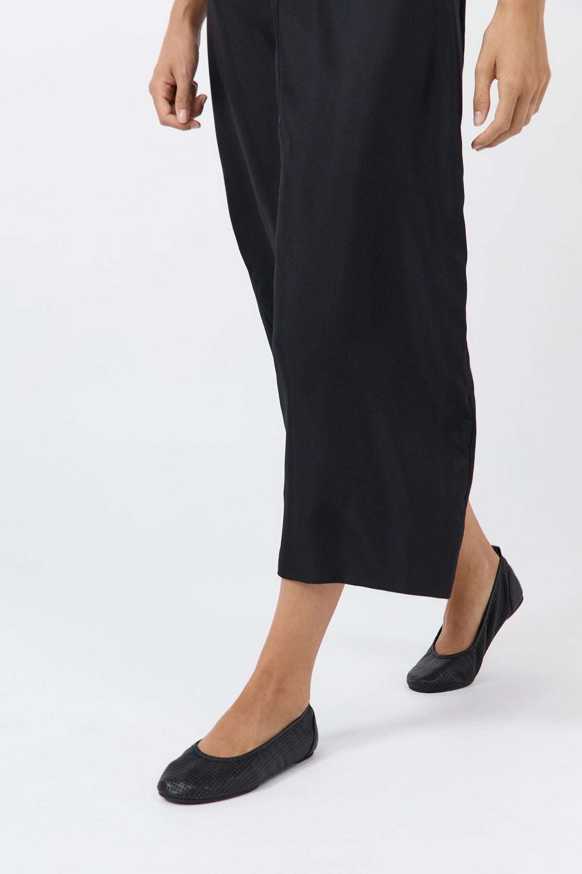 Minimal Perforated Ballet Flat - Black